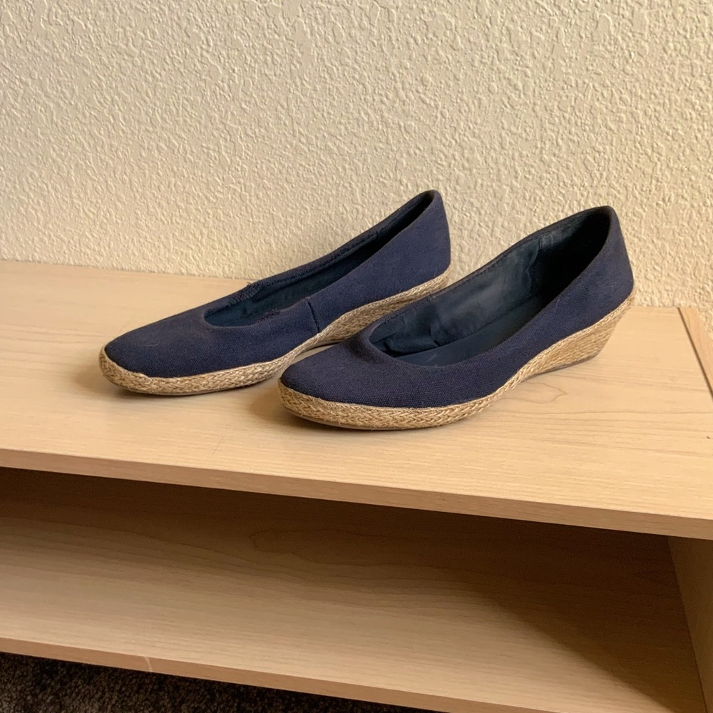 *DONATED* Black slip on espadrille wedge low heels